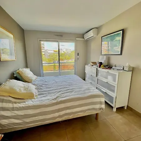 Sea View Swimming Pool Air Conditioning And Parking Holiday home Antibes